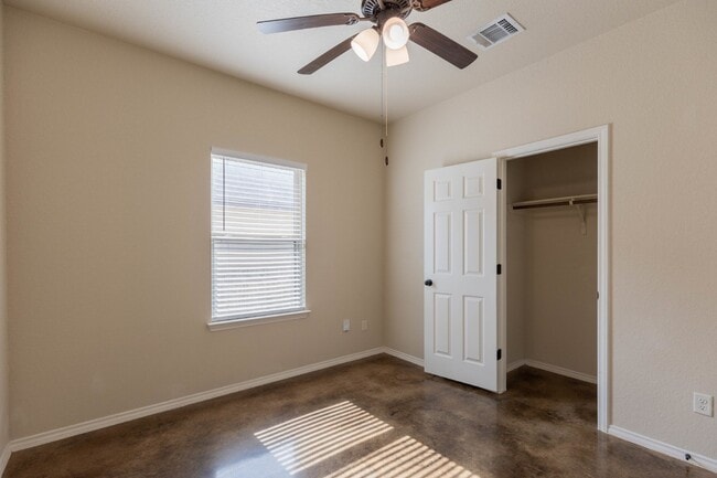 Building Photo - 218 Ragsdale Way