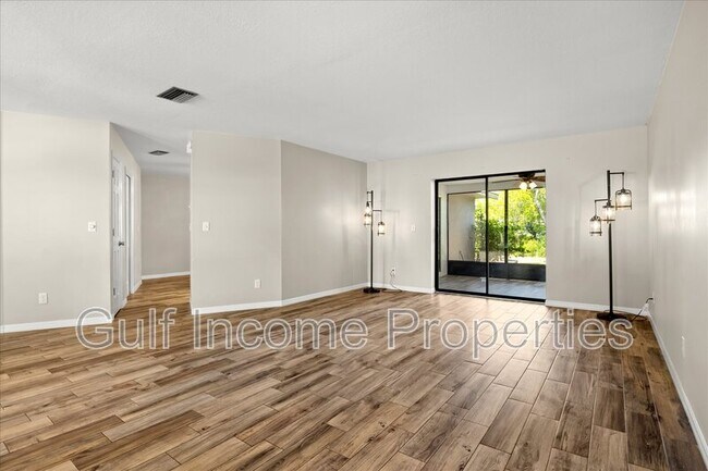 Building Photo - 8307 12th Ave Dr NW