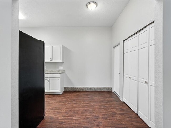 Building Photo - Coming Available July | For Rent | 3 Bed | 2 Bath | Private Yard | 2-Car Garage | HOA with Pool &...