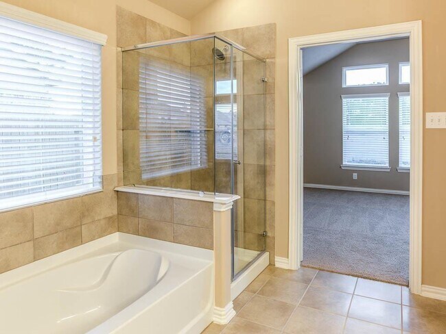Building Photo - 9427 Fossil Canyon Dr