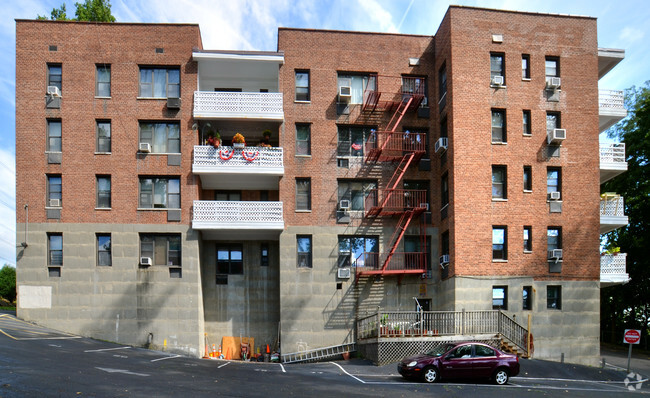 Building Photo - Remsen garden cooperative