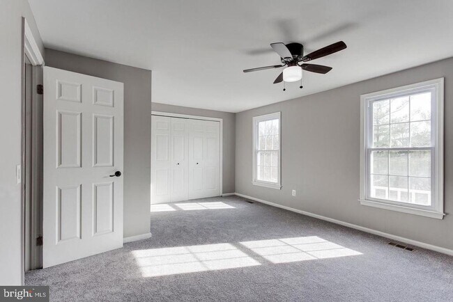 Building Photo - 304 Crescendo Way