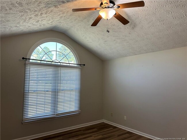 Building Photo - 6413 Brookshire St