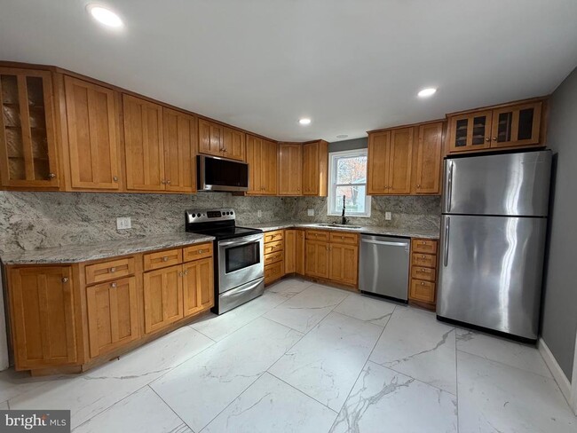 Building Photo - 12311 Sturdee Dr