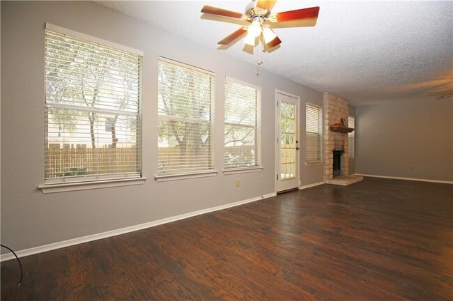 Building Photo - 12903 Humphrey Dr