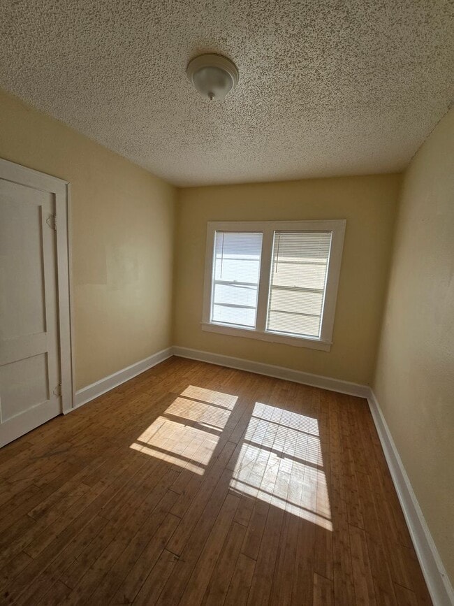 Building Photo - Come see this 2 bedroom (+ one large extra...