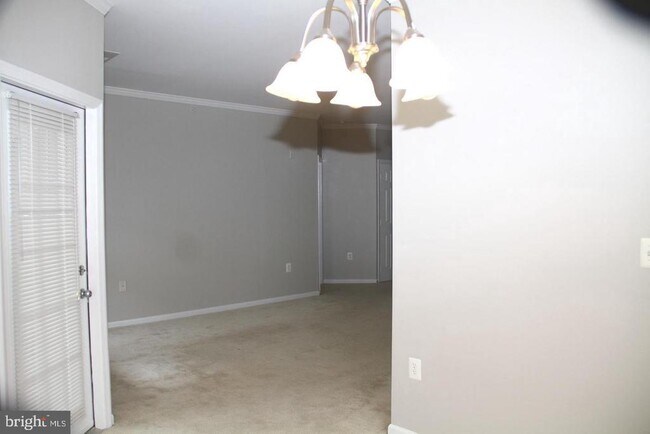 Building Photo - 1520 North Point Dr