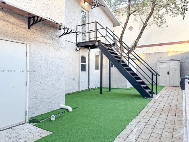 Building Photo - 174 NE 55th St