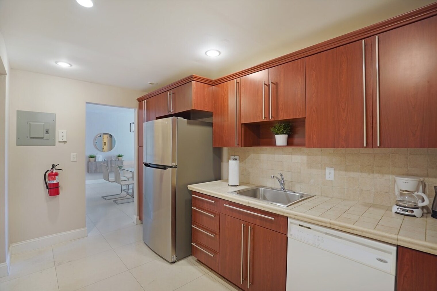 Building Photo - 3901 S Ocean Dr