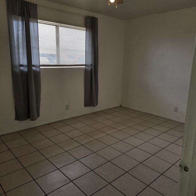 Building Photo - 701 W Soto St