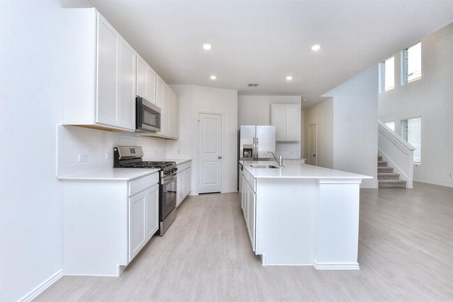 Building Photo - 18010 Cedar Waxwing Wy