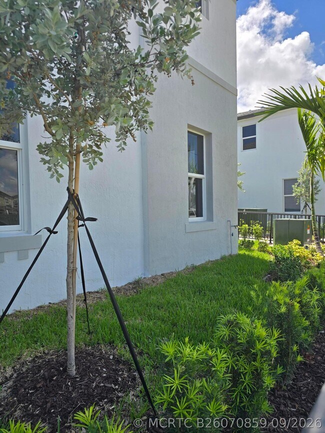 Building Photo - 15671 SW 280th St