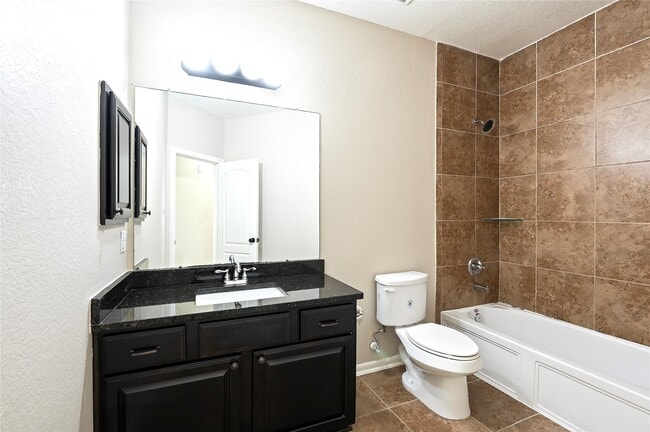 Building Photo - 6526 Hunters Creek Ln