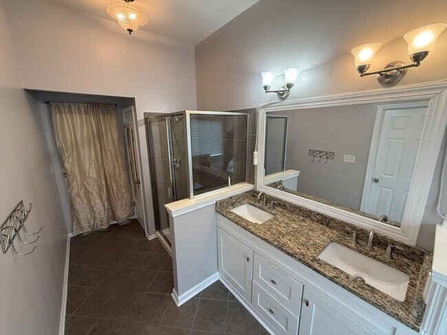 Building Photo - 3659 Chicago St NW