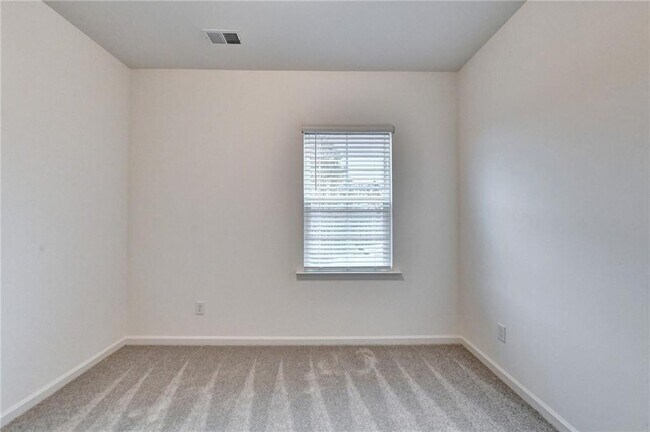 Building Photo - 477 Danville Ave