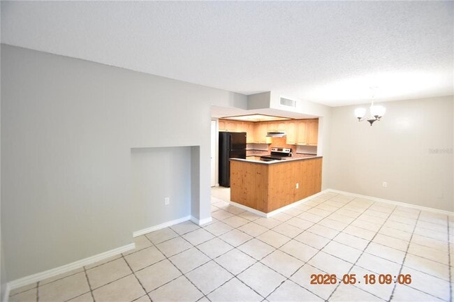 Building Photo - 625 Fairwood Forest Dr