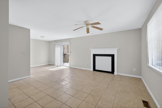 Building Photo - 5367 Wayne St