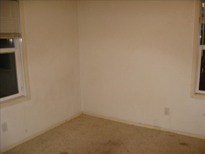 Building Photo - 327 S 900 W