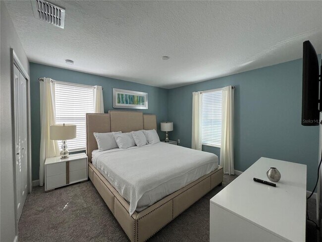 Building Photo - 1525 Flange Dr