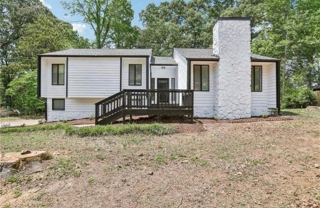 Building Photo - 5500 Gibson Dr