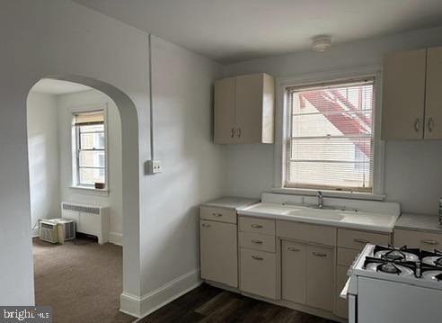Building Photo - 208 W Gay St