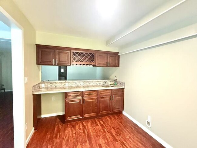 Building Photo - 2847 Ashbury Heights Rd