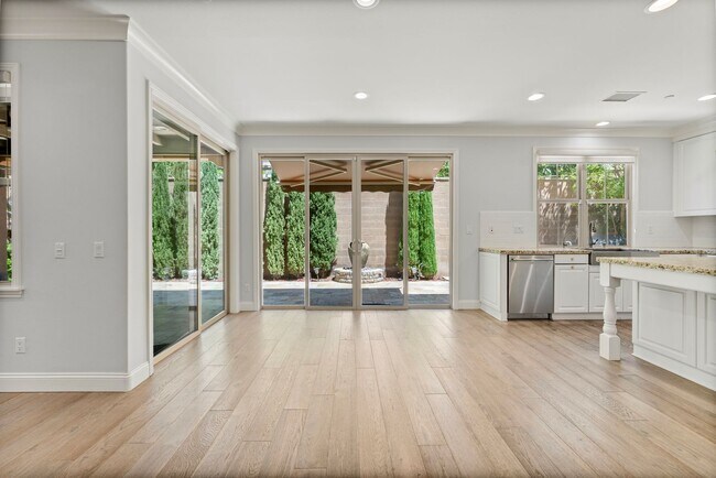 Building Photo - 59 Parkdale