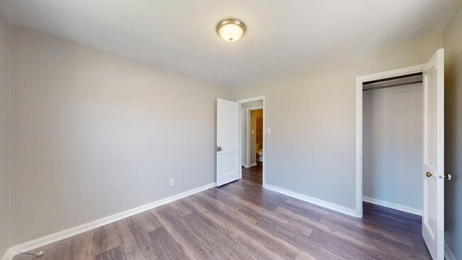 Building Photo - W.130th-Bellaire neighborhood, updated 3 b...