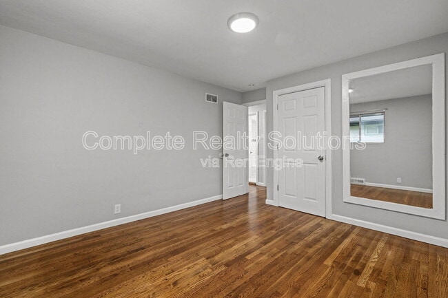Building Photo - 4232 Smithfield Pl