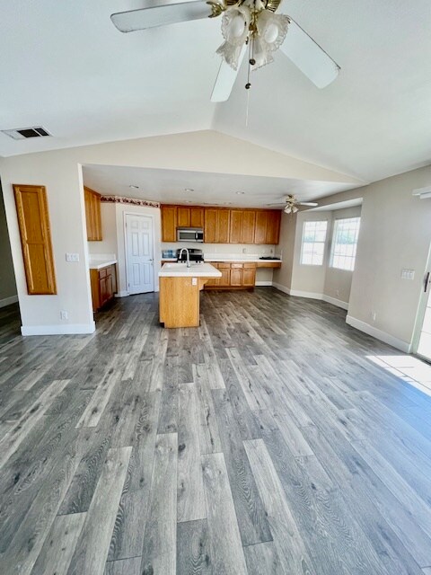 Building Photo - 32120 Lindenberger Rd