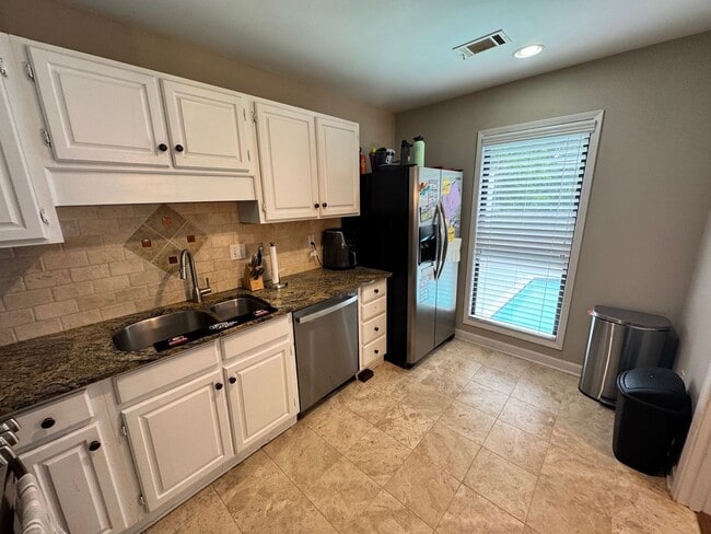 Building Photo - 3201 Lenox Rd NE