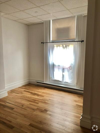 Building Photo - 405 Beacon St