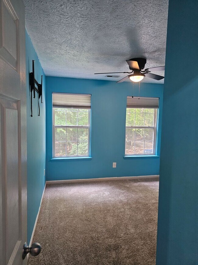 Building Photo - 5679 Hickory Fork Rd