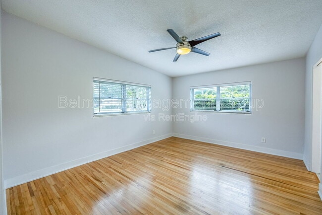 Building Photo - 316 Lake Fair Ln