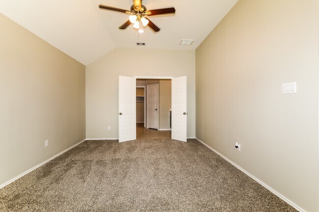 Building Photo - 334 Jewett Meadow Dr