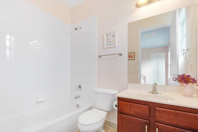 Building Photo - 8185 Fiera Ridge Dr