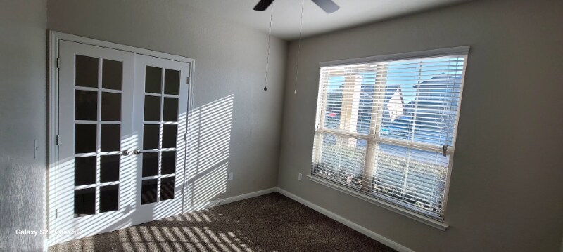 Building Photo - 5823 Bridle Bnd