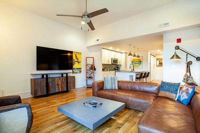 Building Photo - 205 Mews Way