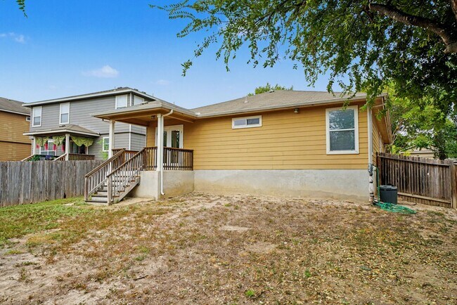 Building Photo - Move-in Ready 3-Bedroom Home Near Lackland AFB - Realtor Commission: $500