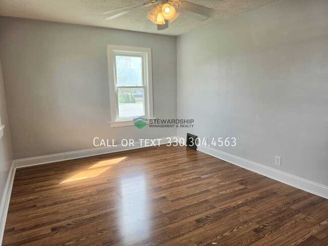 Building Photo - 1717 Bedford Ave SW