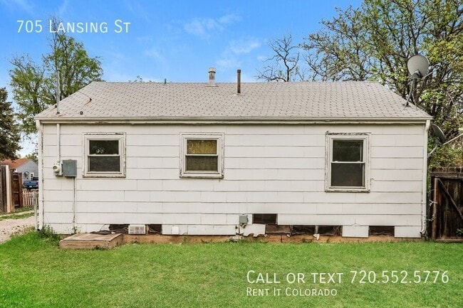Building Photo - 705 Lansing St