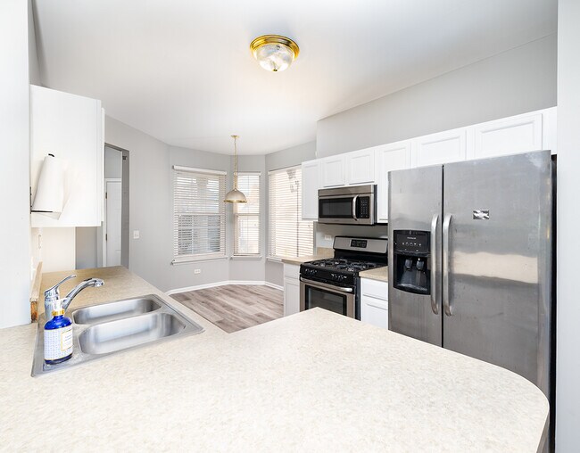 Building Photo - 511 Maggie Ln