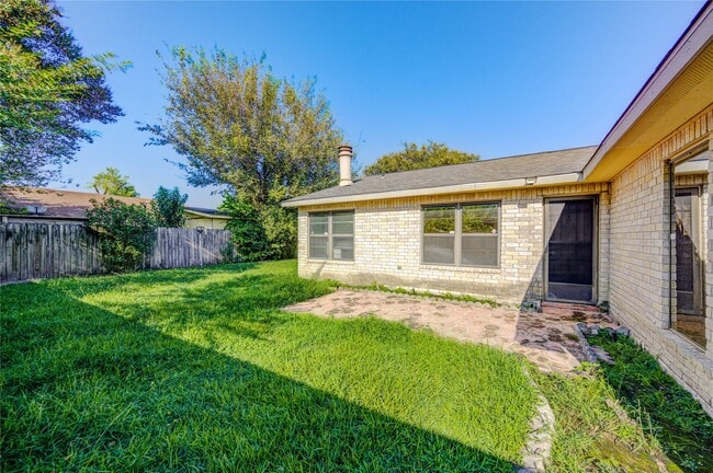 Building Photo - 1510 Chestnut Tree Ln