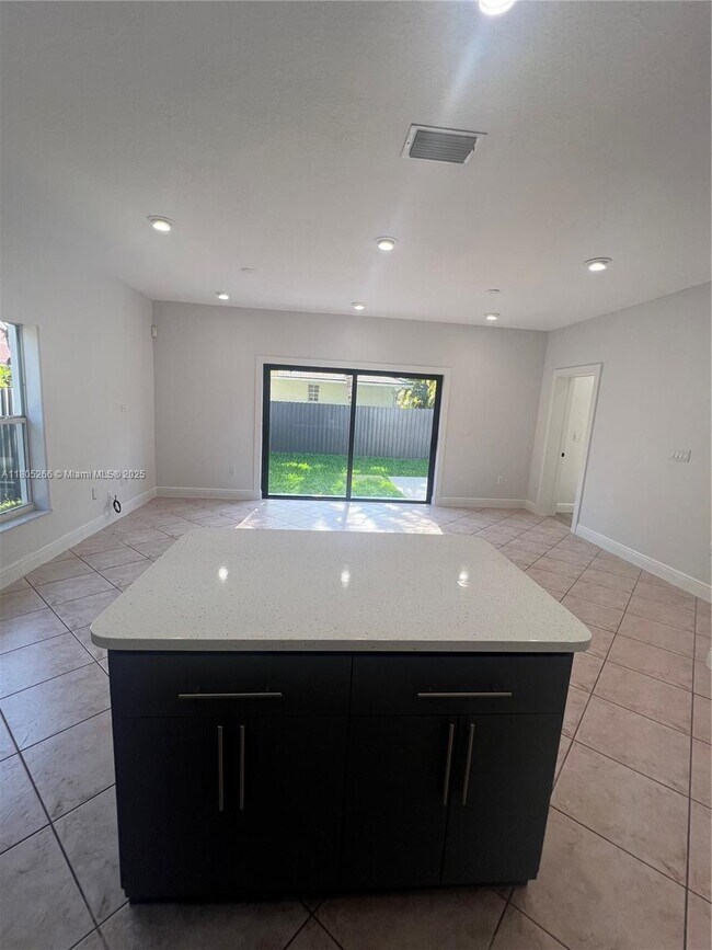Building Photo - 2682 SW 139th Pl