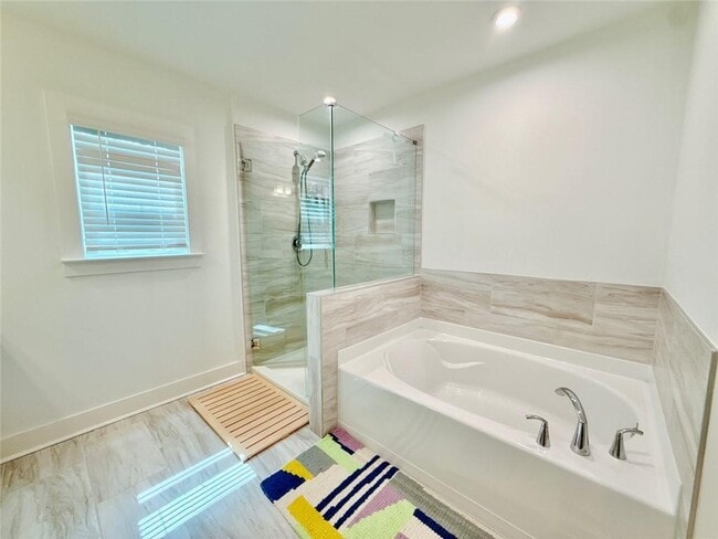 Building Photo - 3937 Acer Ct