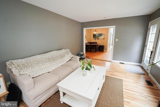 Building Photo - 3727 Village Trail