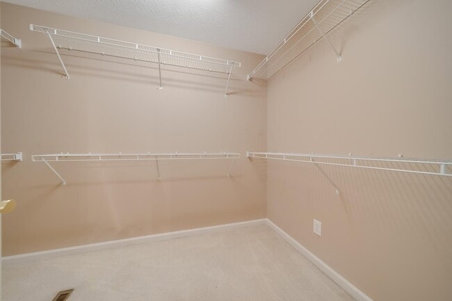 Building Photo - 133 Abbey Rd