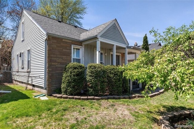 Building Photo - 26613 Annapolis St
