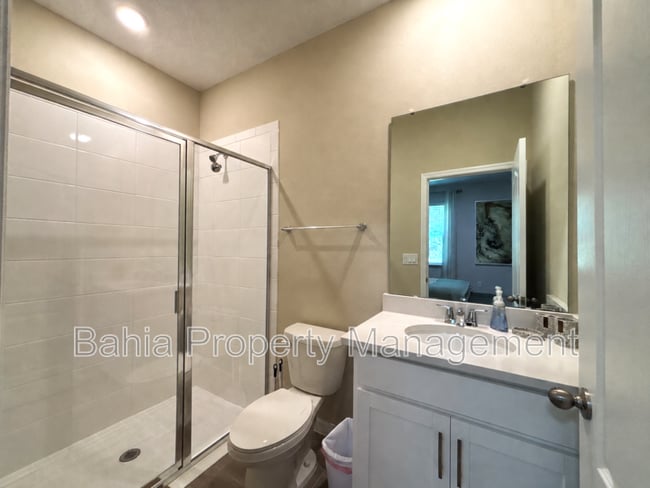 Building Photo - 2168 Greenwood Oak Dr