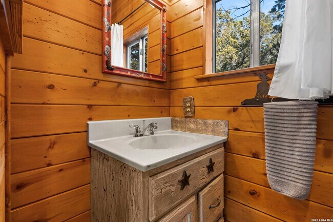 Building Photo - 11.7 Private Acres • All Bills Paid • Fully Furnished Option • Hill Country Views • 500 Sq Ft Wor...